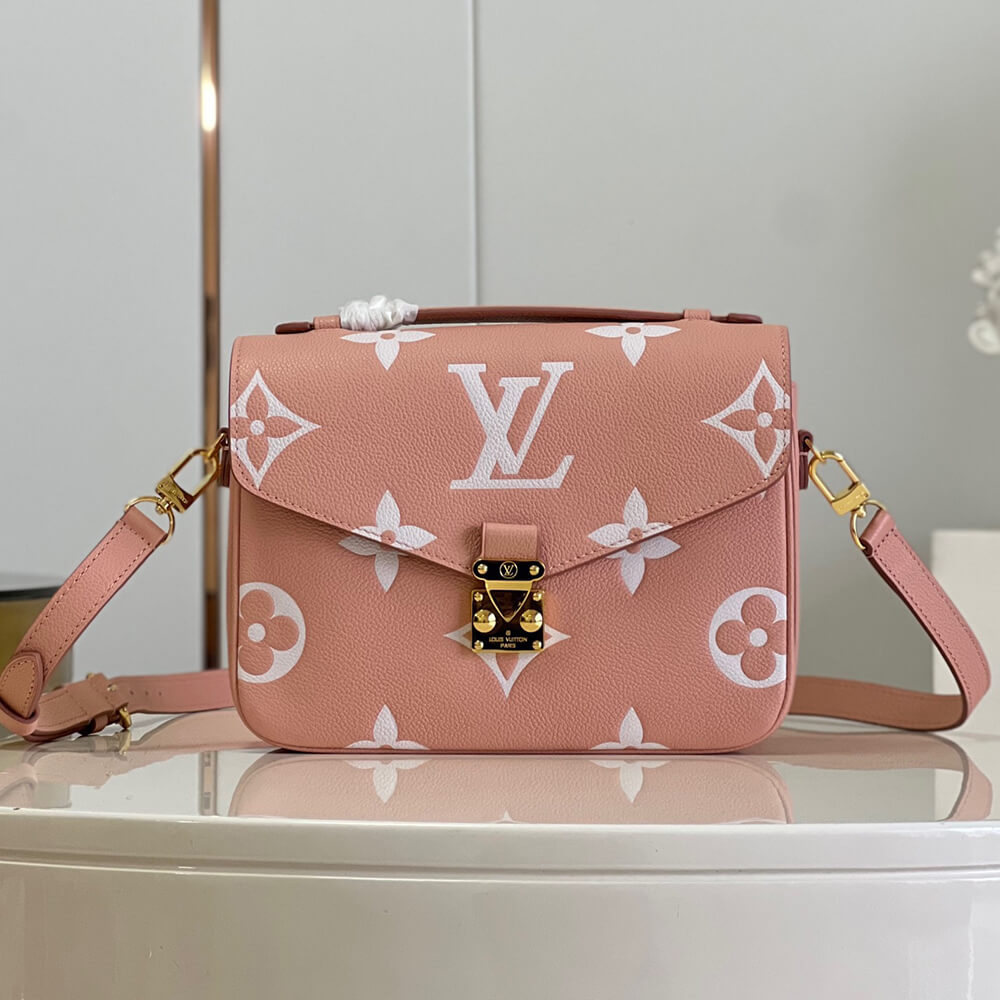 LV Pochette Metis