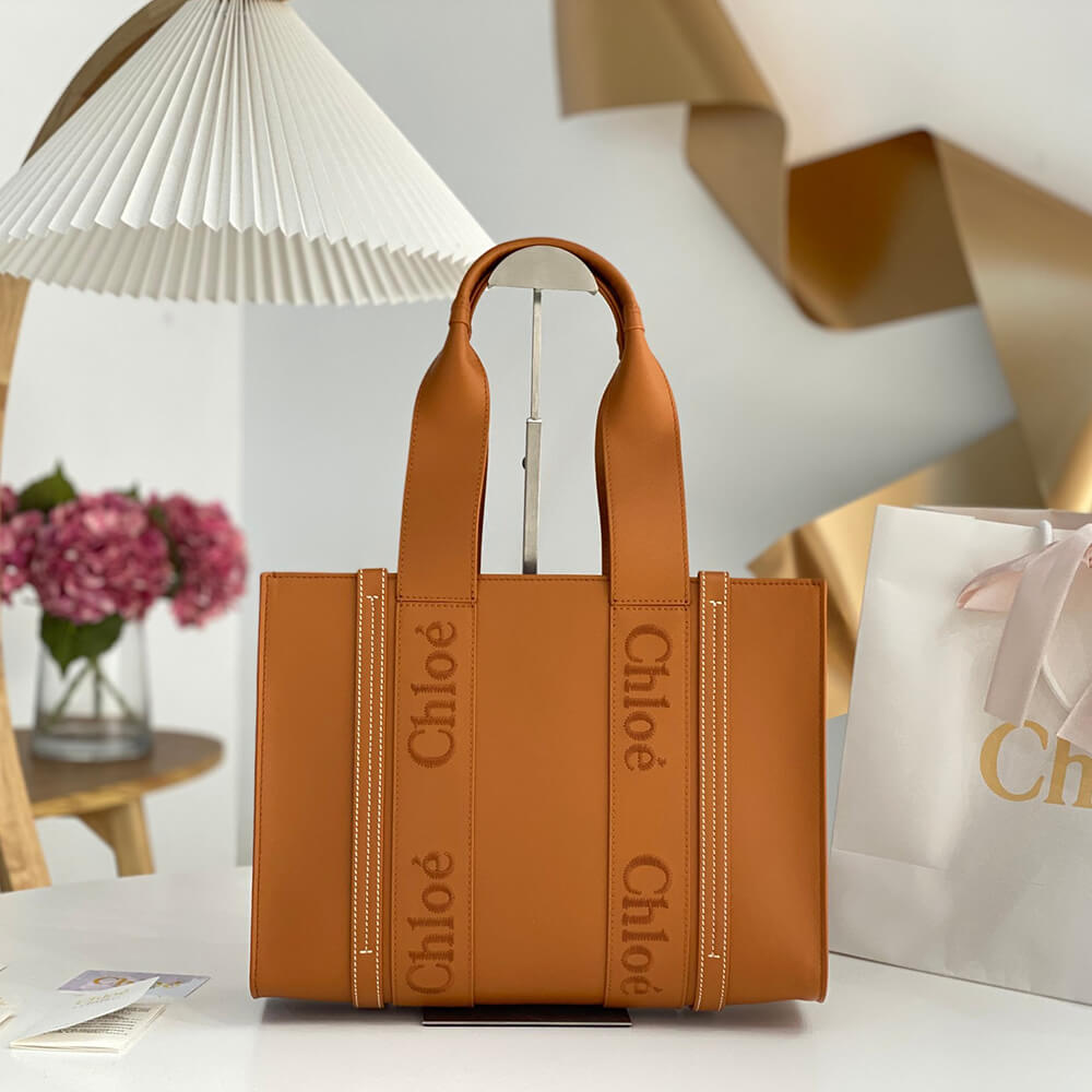 Chloe Woody Medium Leather Tote Bag