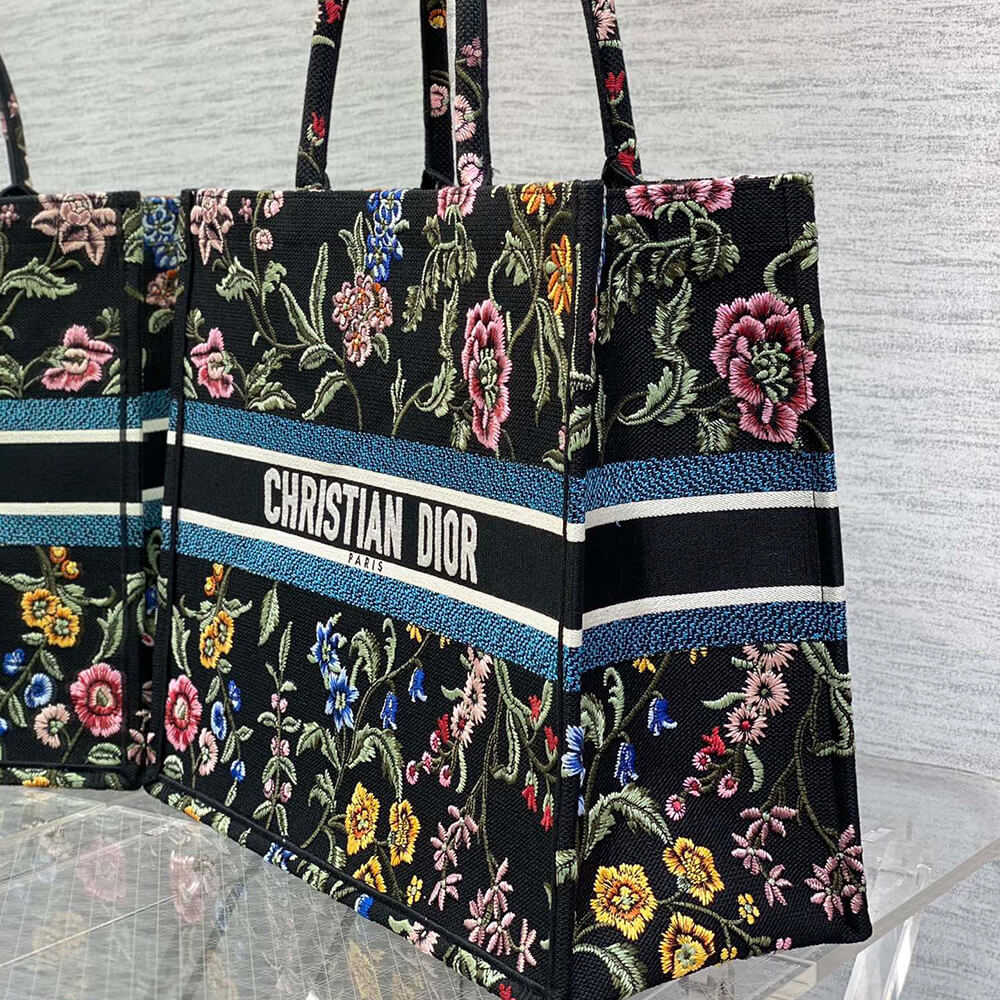 large D*or book tote