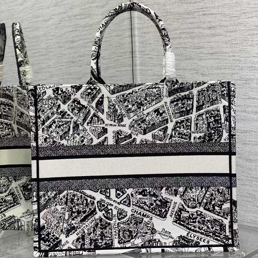 large D*or book tote