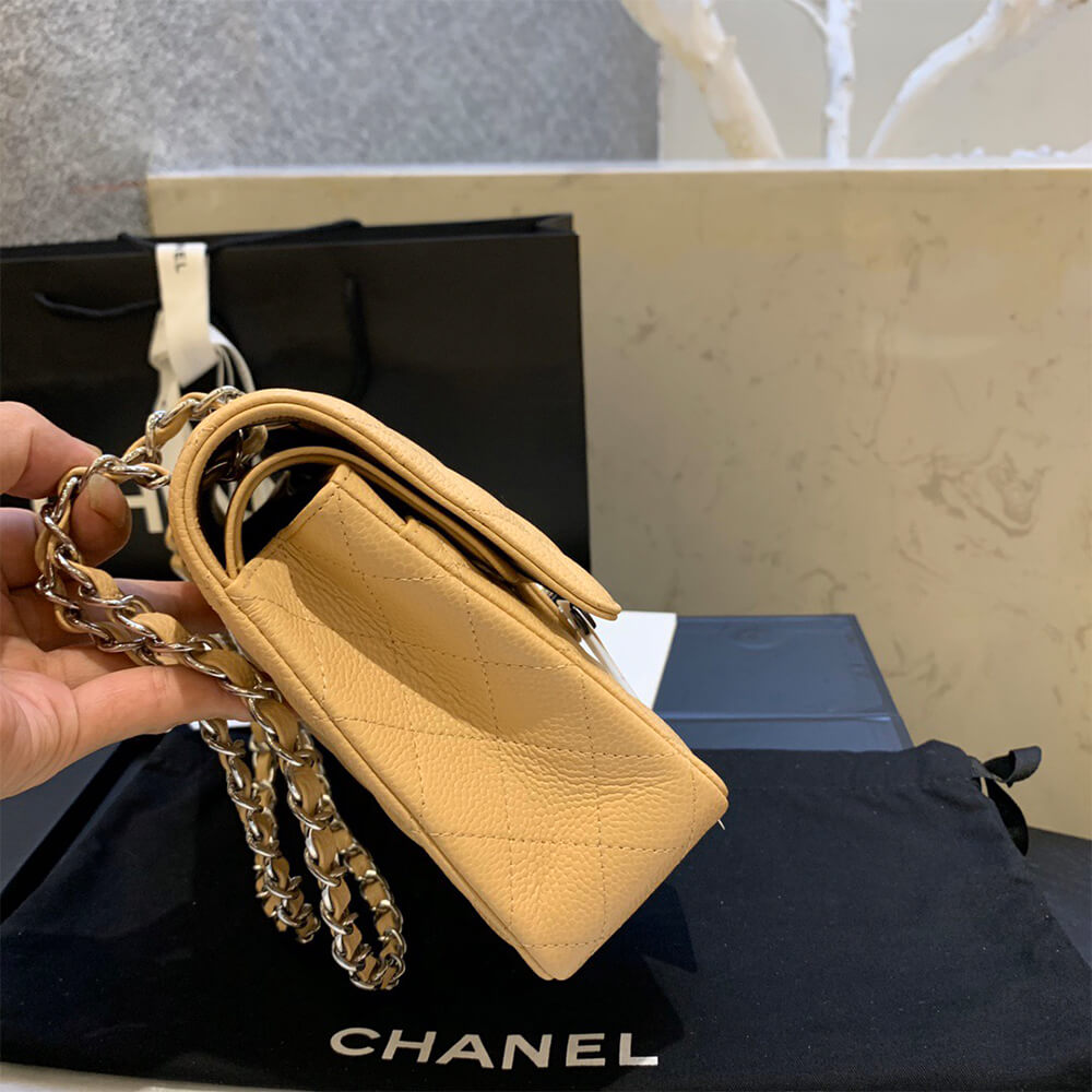 Ch*el classic flap medium