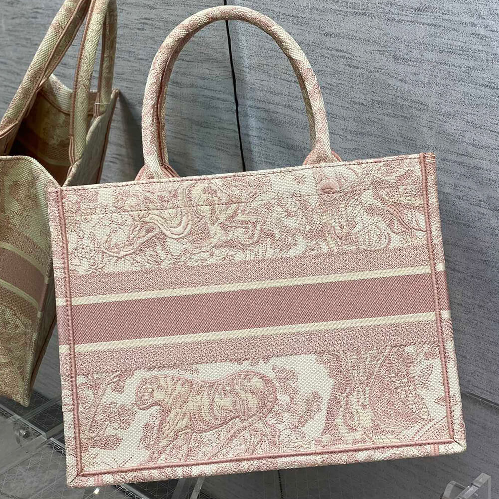 D*or medium D*or book tote