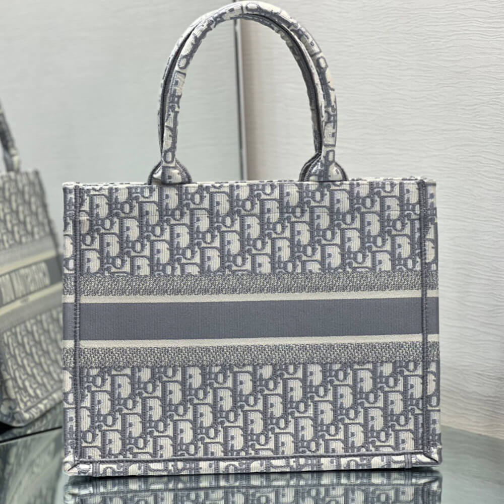 medium D*or book tote