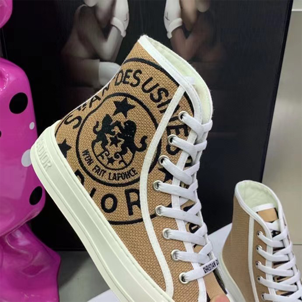 walk’n’D*or high-top sneaker