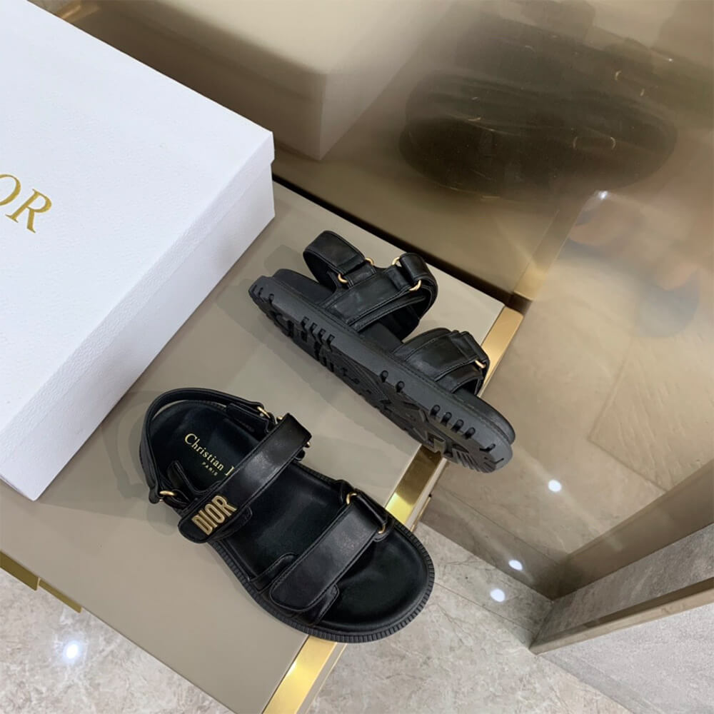 D*oract sandal