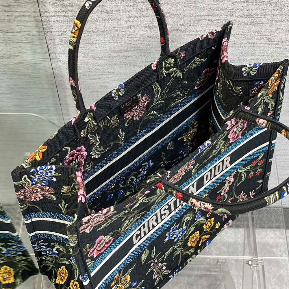 large D*or book tote