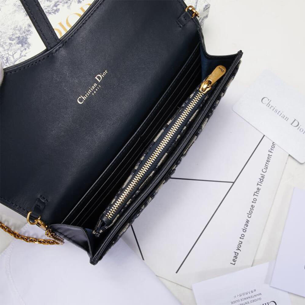 D*or long saddle wallet with chain
