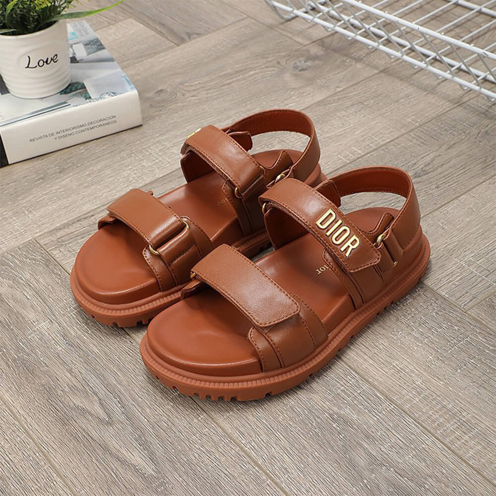 D*oract sandal