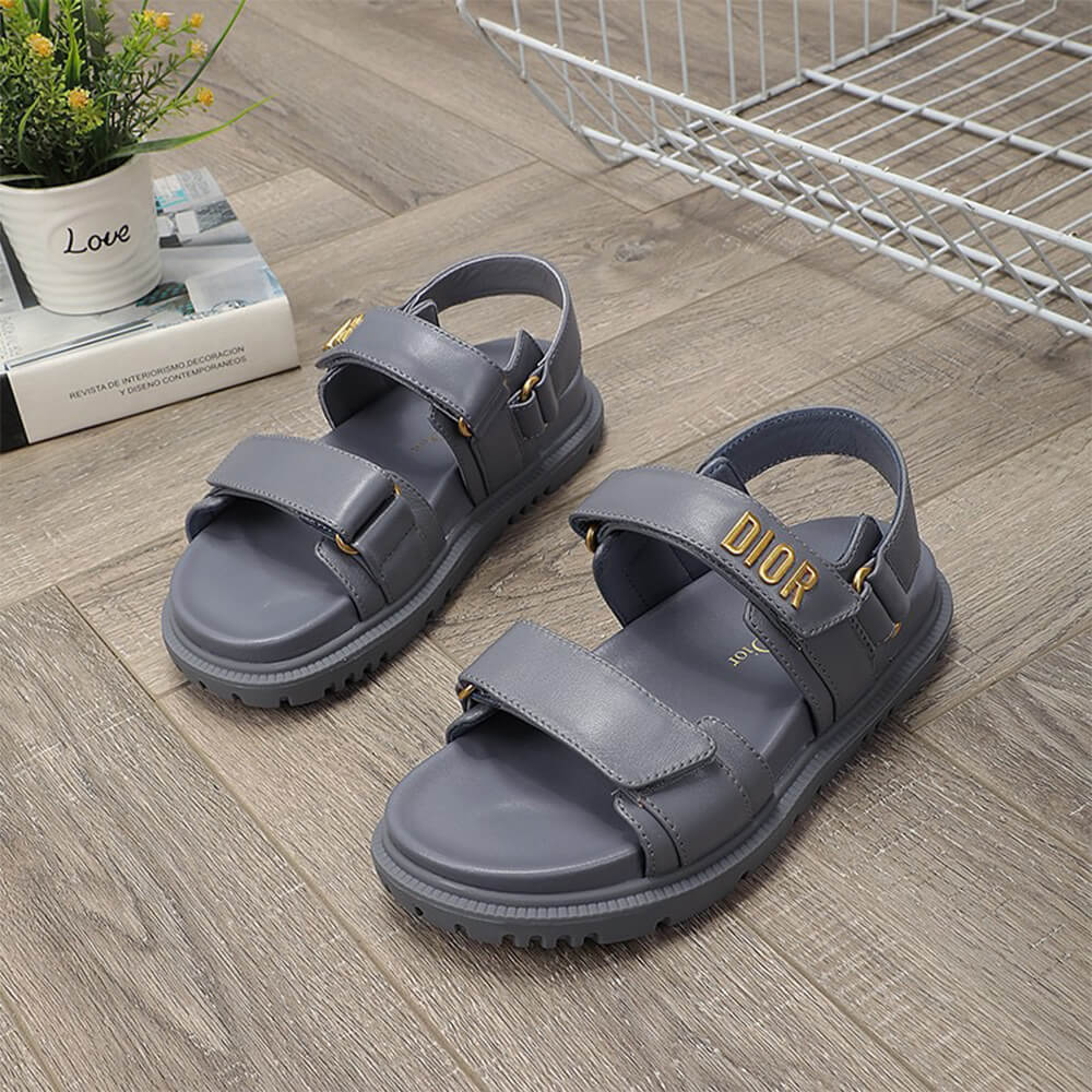 D*oract sandal