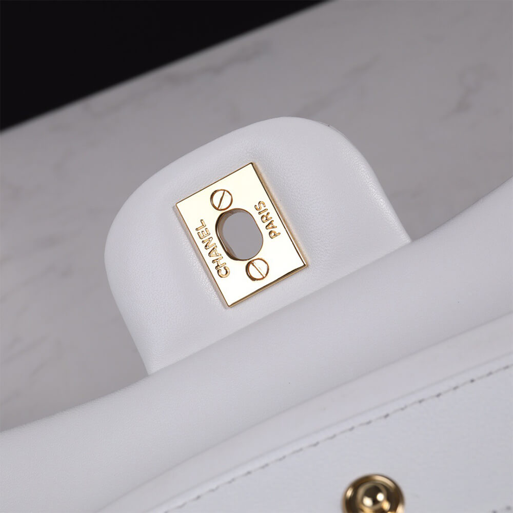 Ch*el classic flap medium