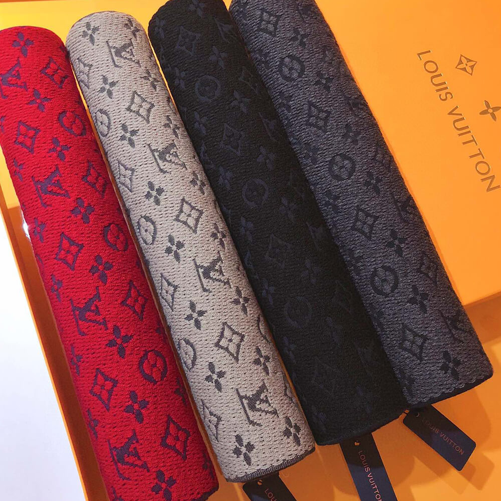 LV Monogram Classic Scarf