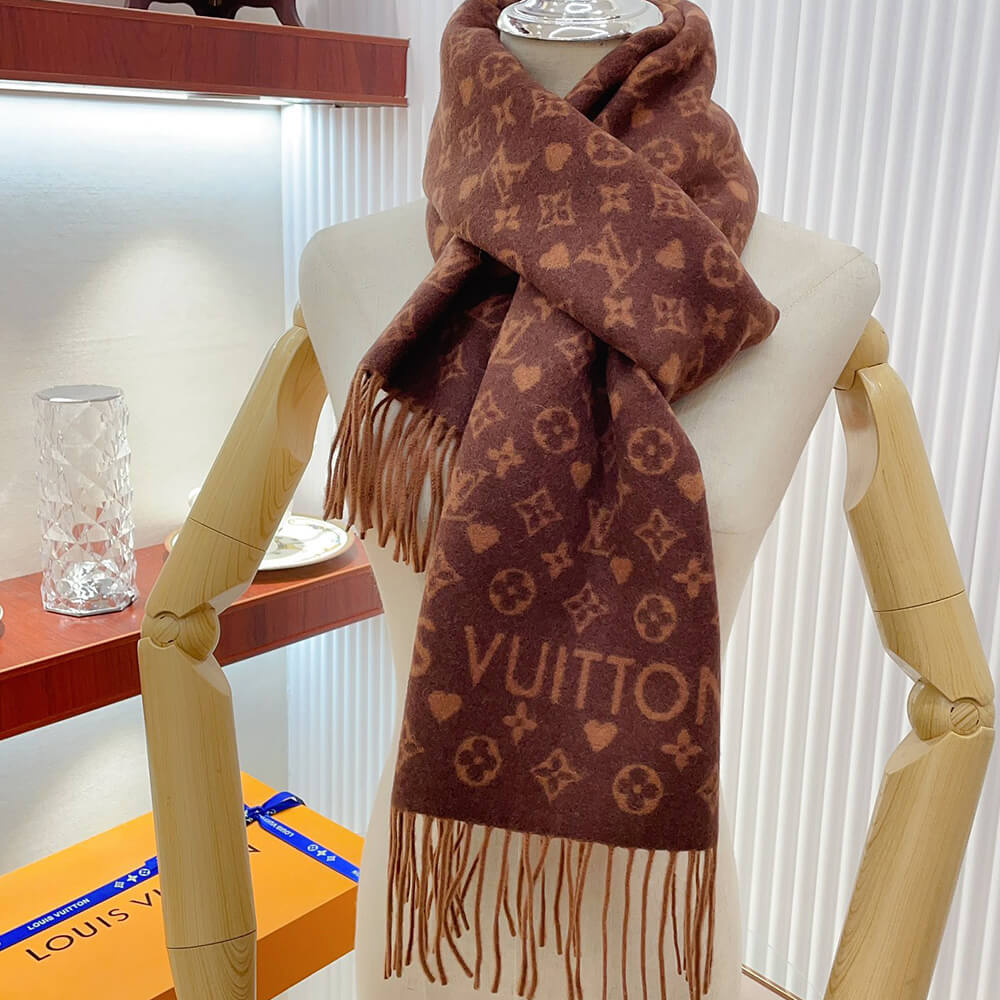 LV Game On Scarf