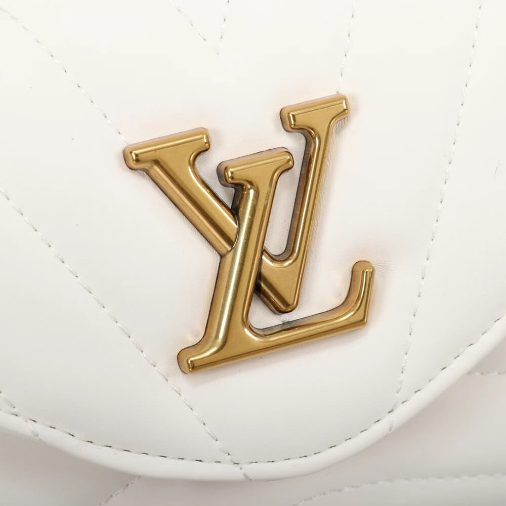 LV Hold Me