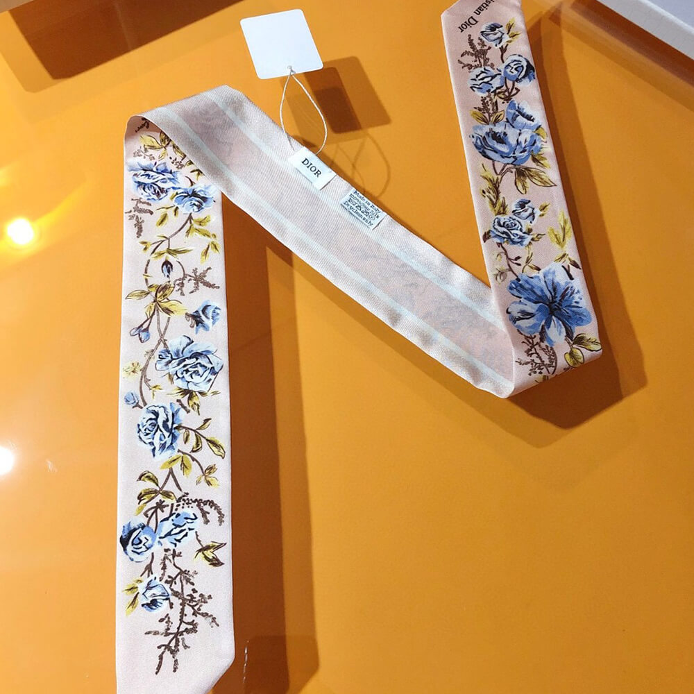 D*or d-floral mitzah scarf