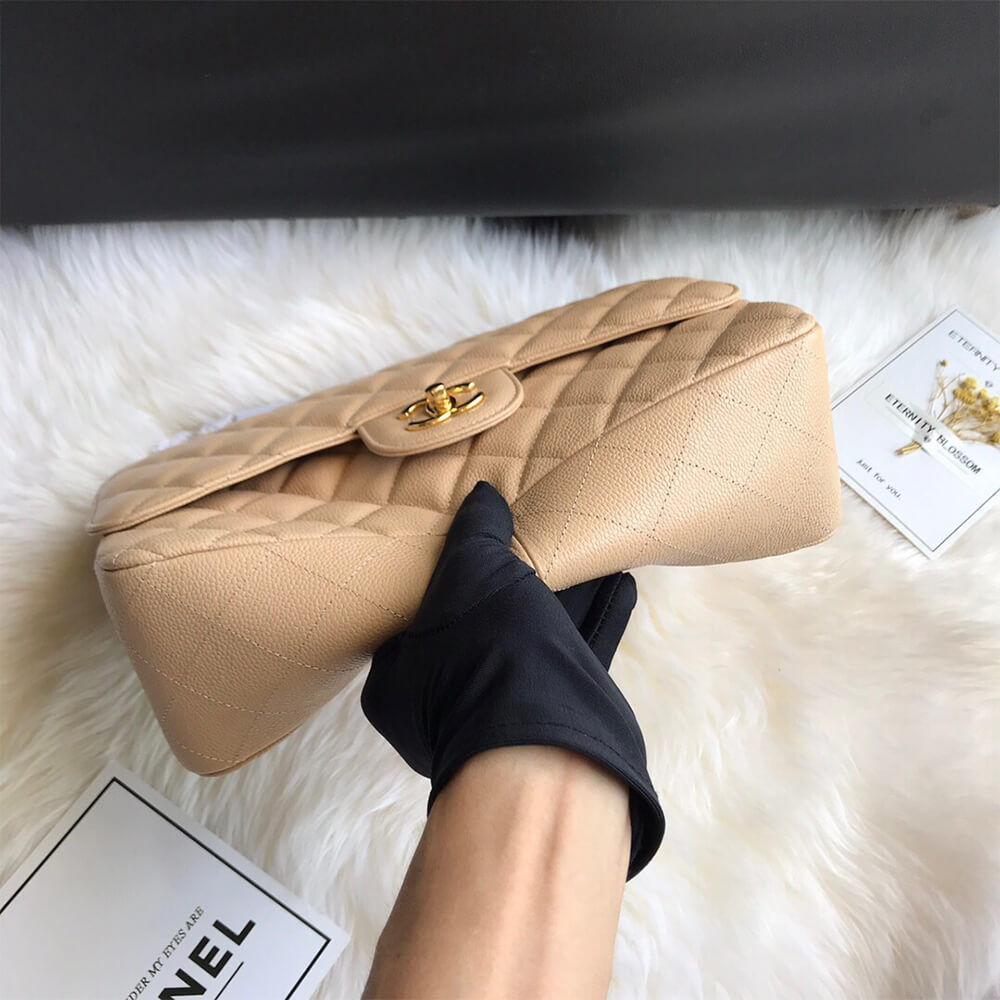 Ch*el classic jumbo flap