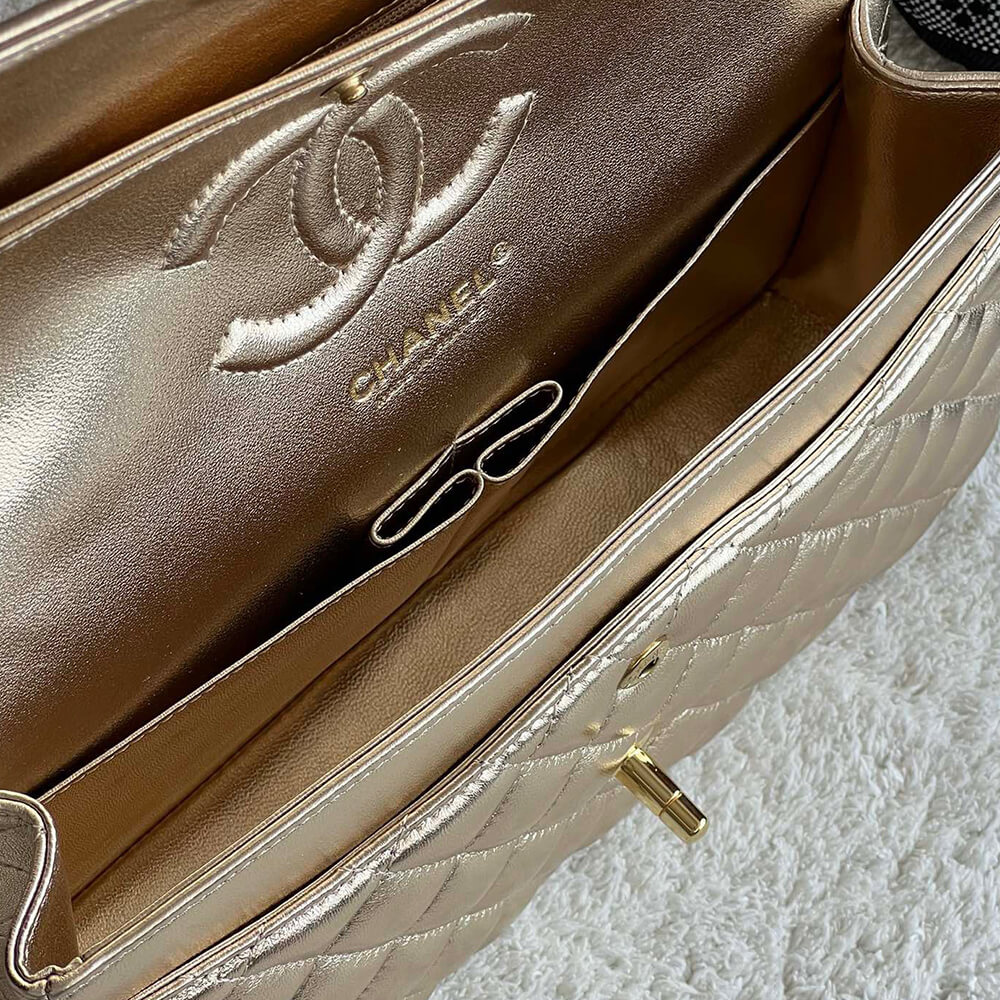 Ch*el medium classic flap