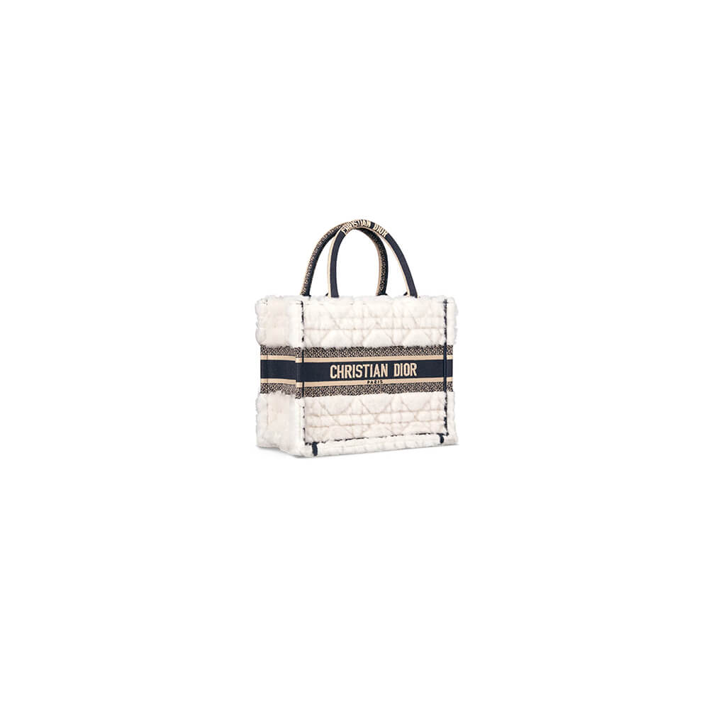 medium D*or book tote