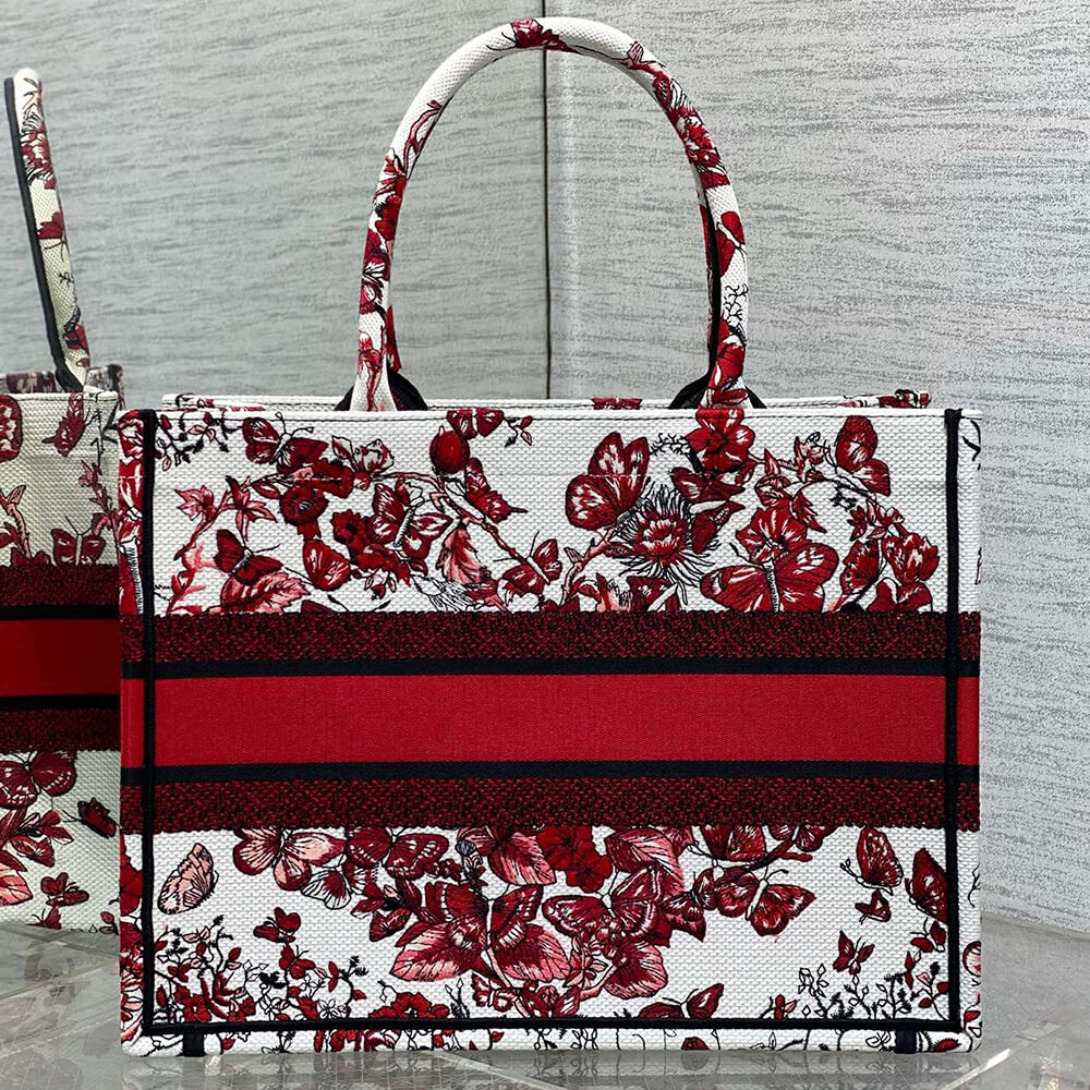 medium D*or book tote