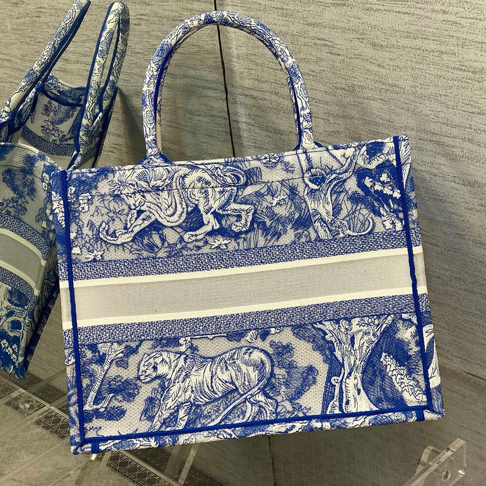 D*or medium D*or book tote