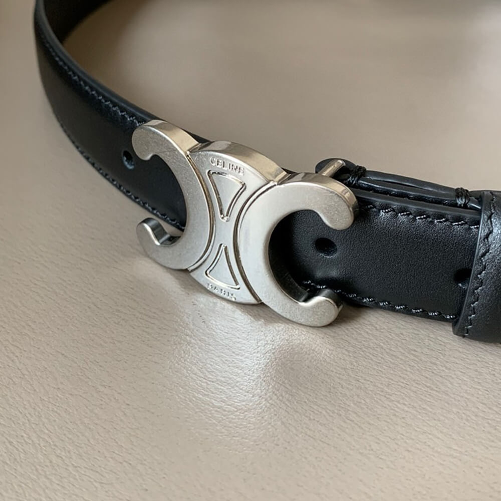 MEDIUM TRIOMPHE BELT IN TAURILLON LEATHER