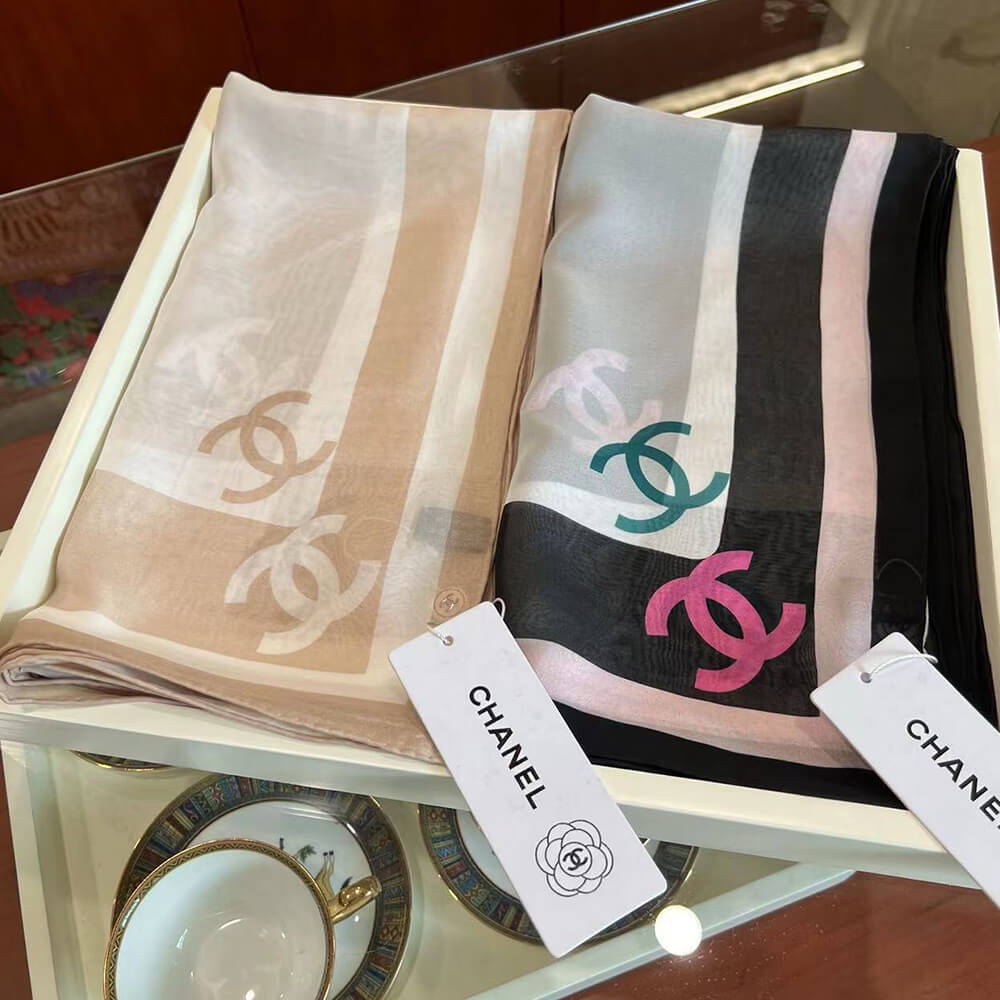 Ch*el square scarf