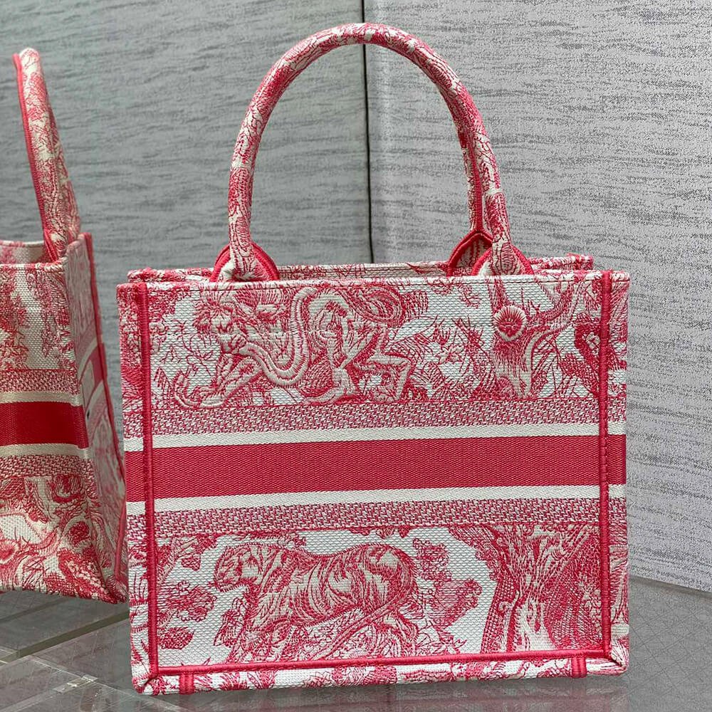 small D*oriviera D*or book tote