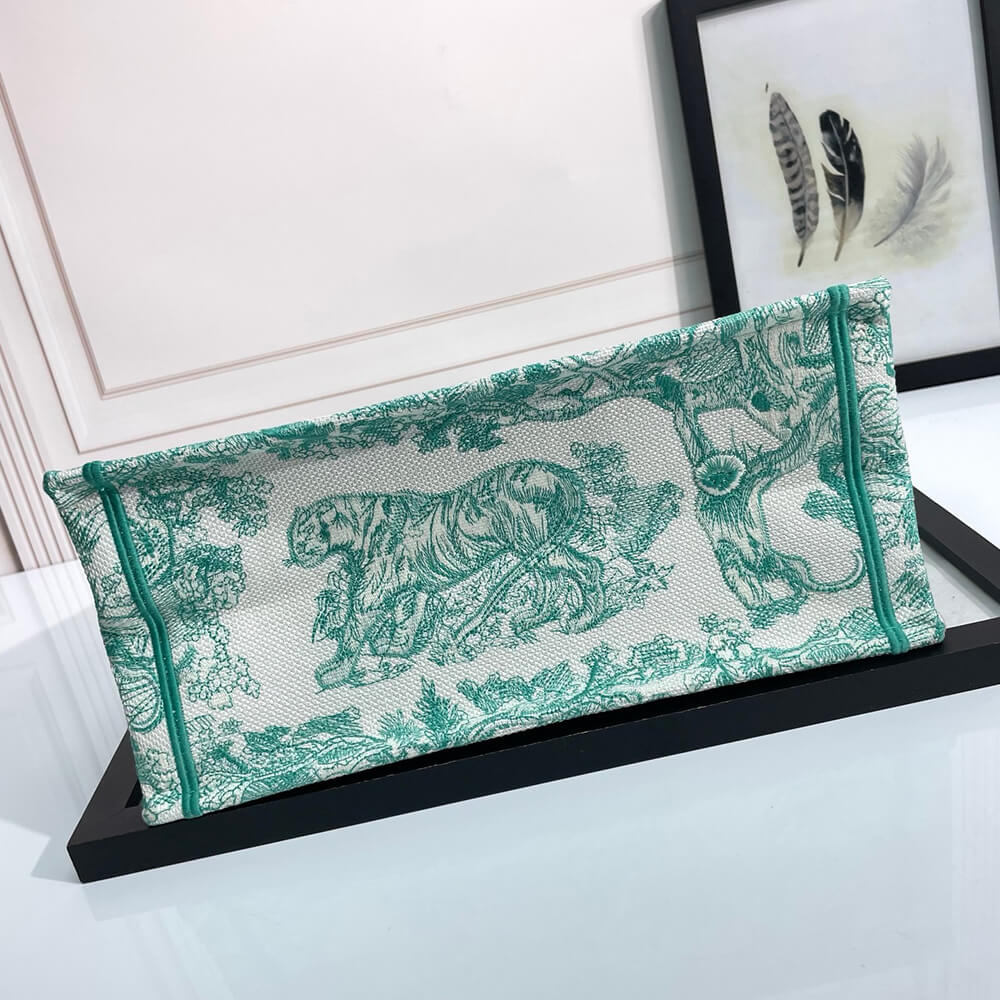 medium D*oriviera D*or book tote
