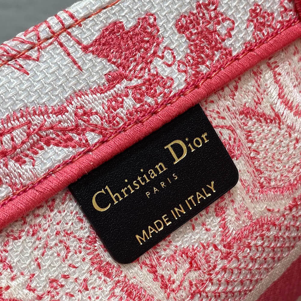 small D*oriviera D*or book tote
