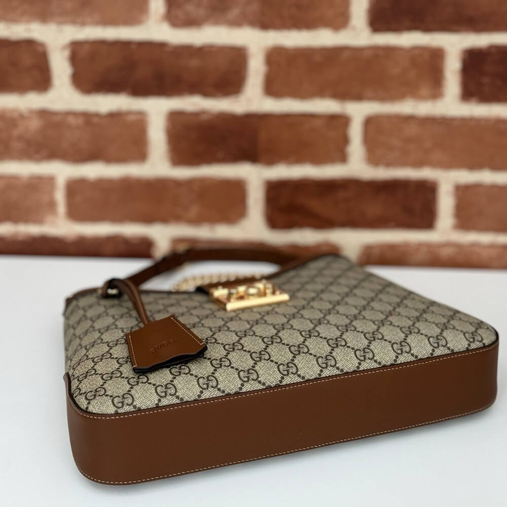G*u*i padlock gg medium shoulder bag