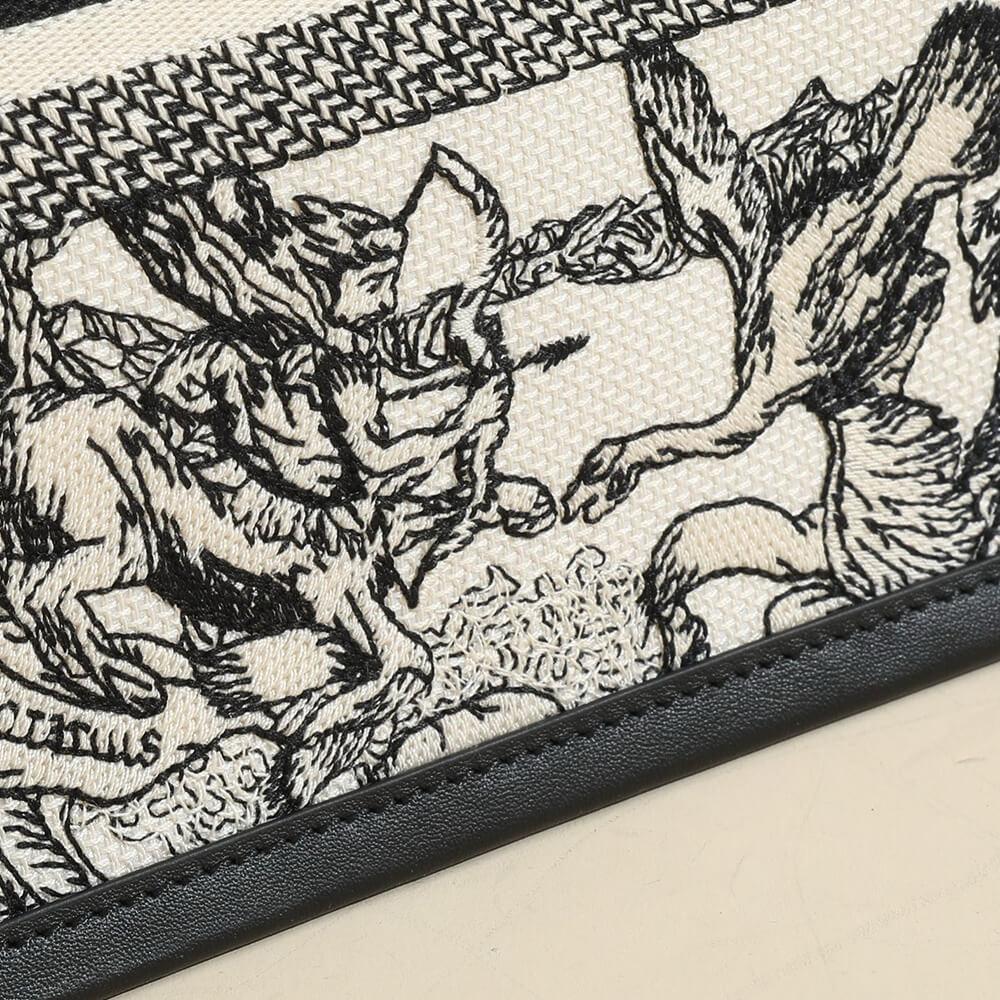 small D*or book tote