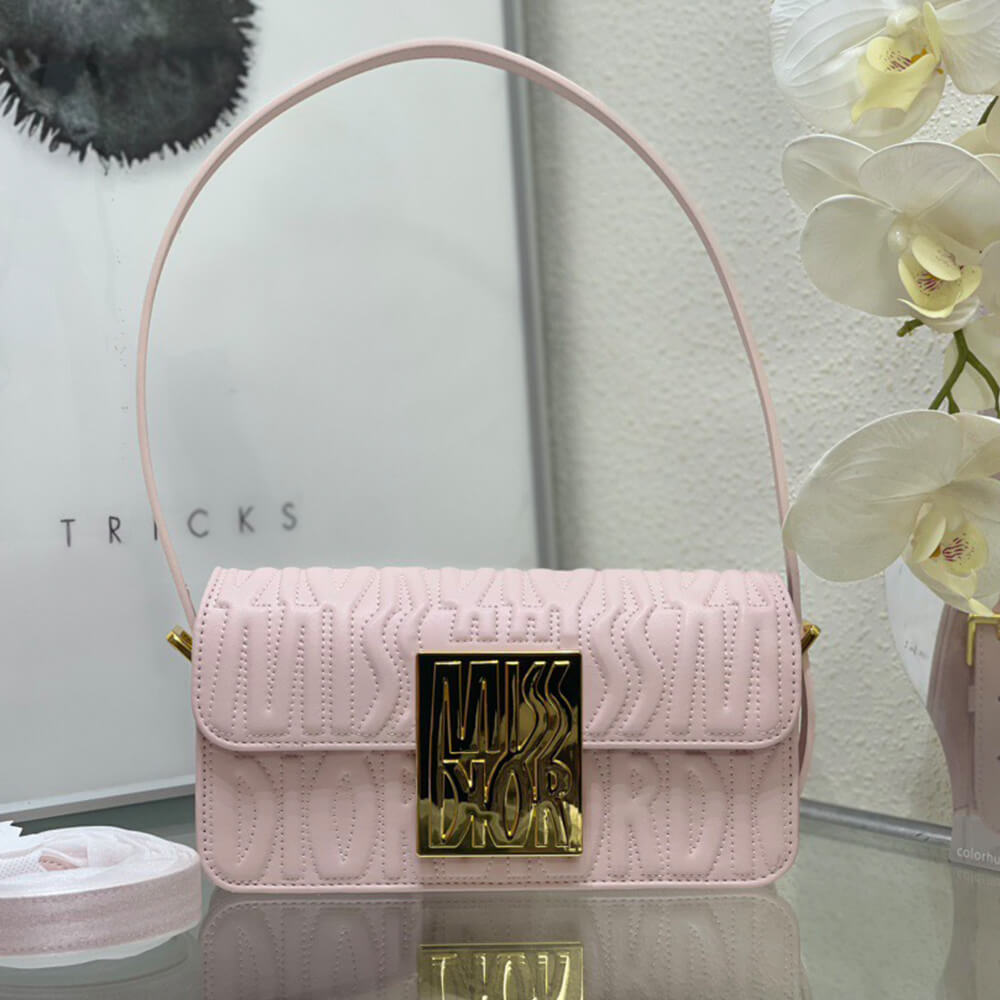 miss D*or flap bag