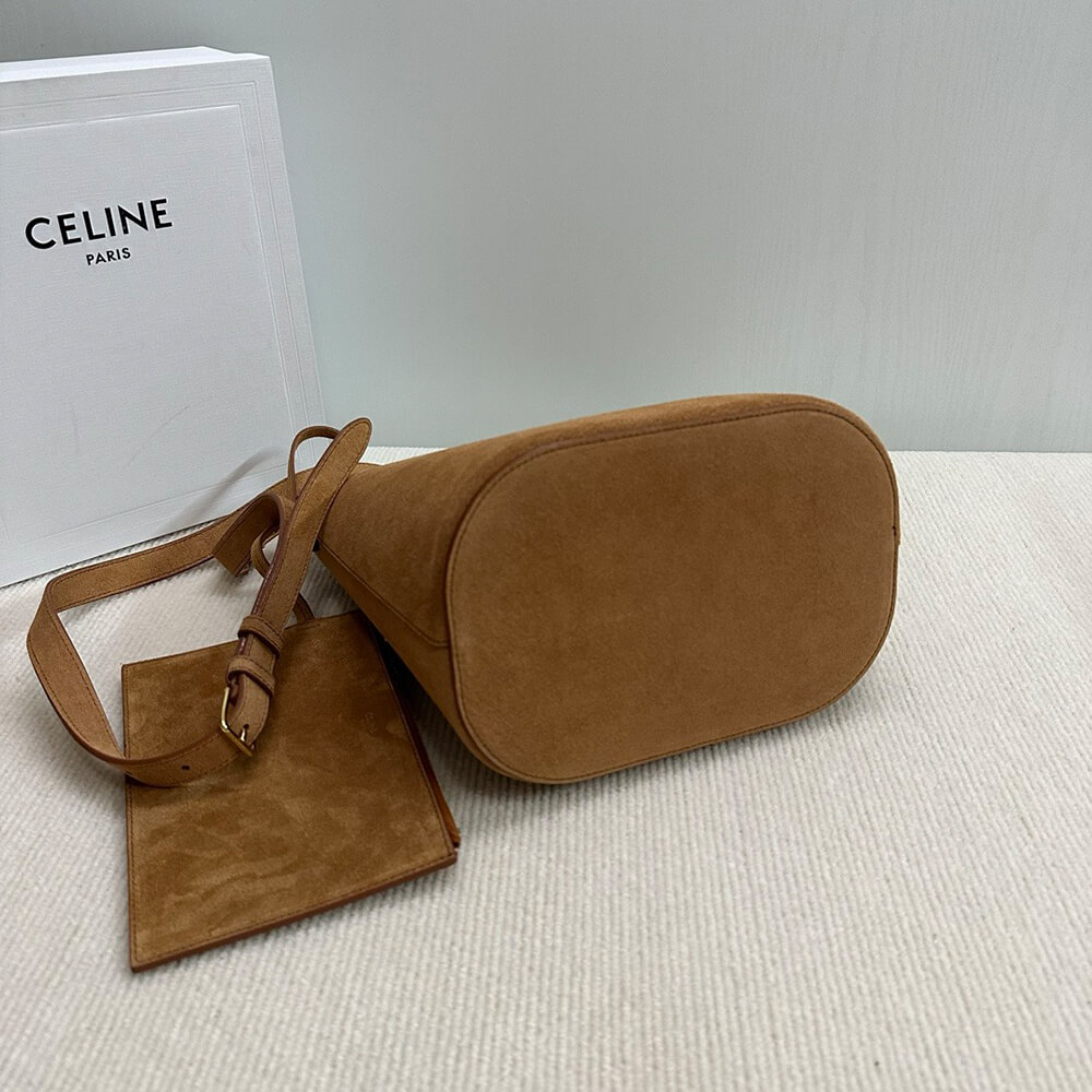 Ce**e medium l**ise bag in suede calfskin