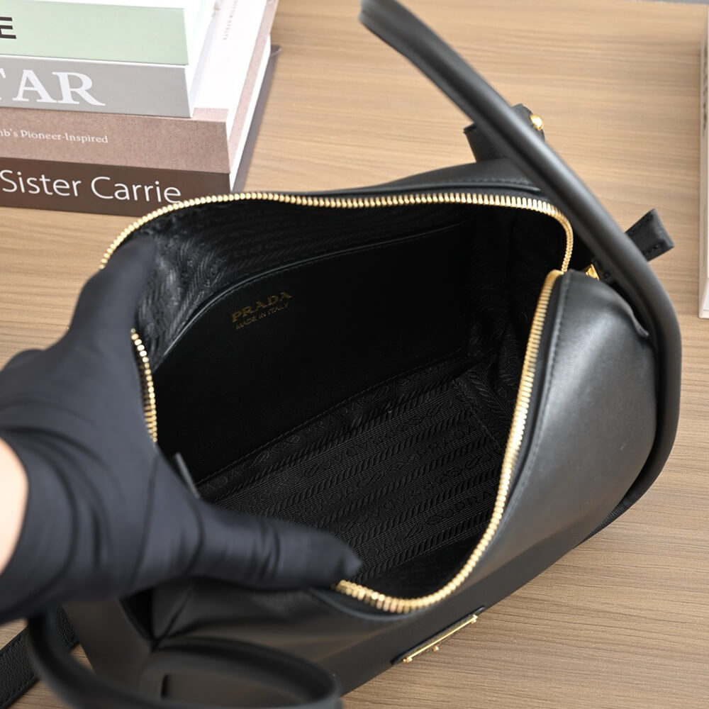 Pra*a darling leather handbag