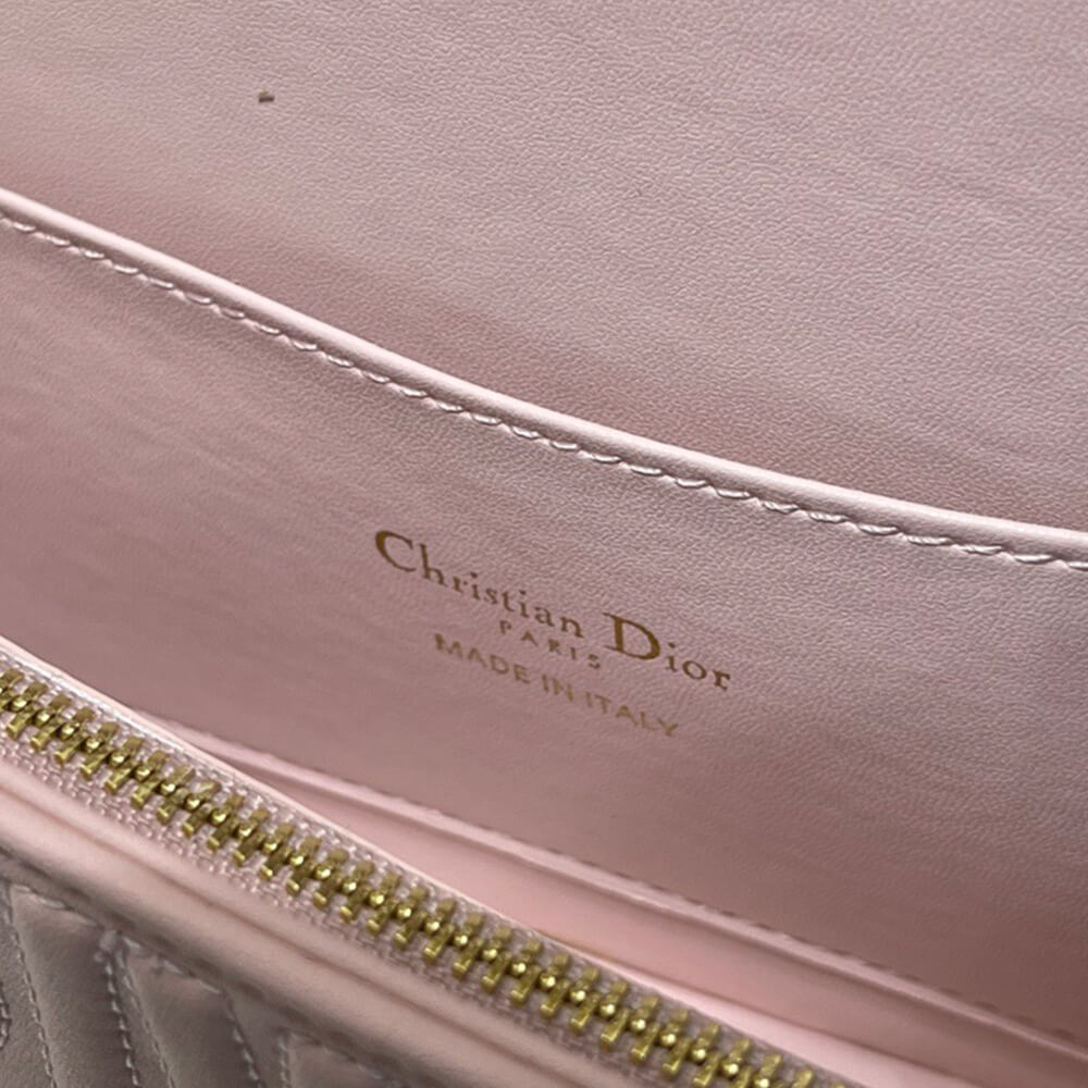 miss D*or flap bag