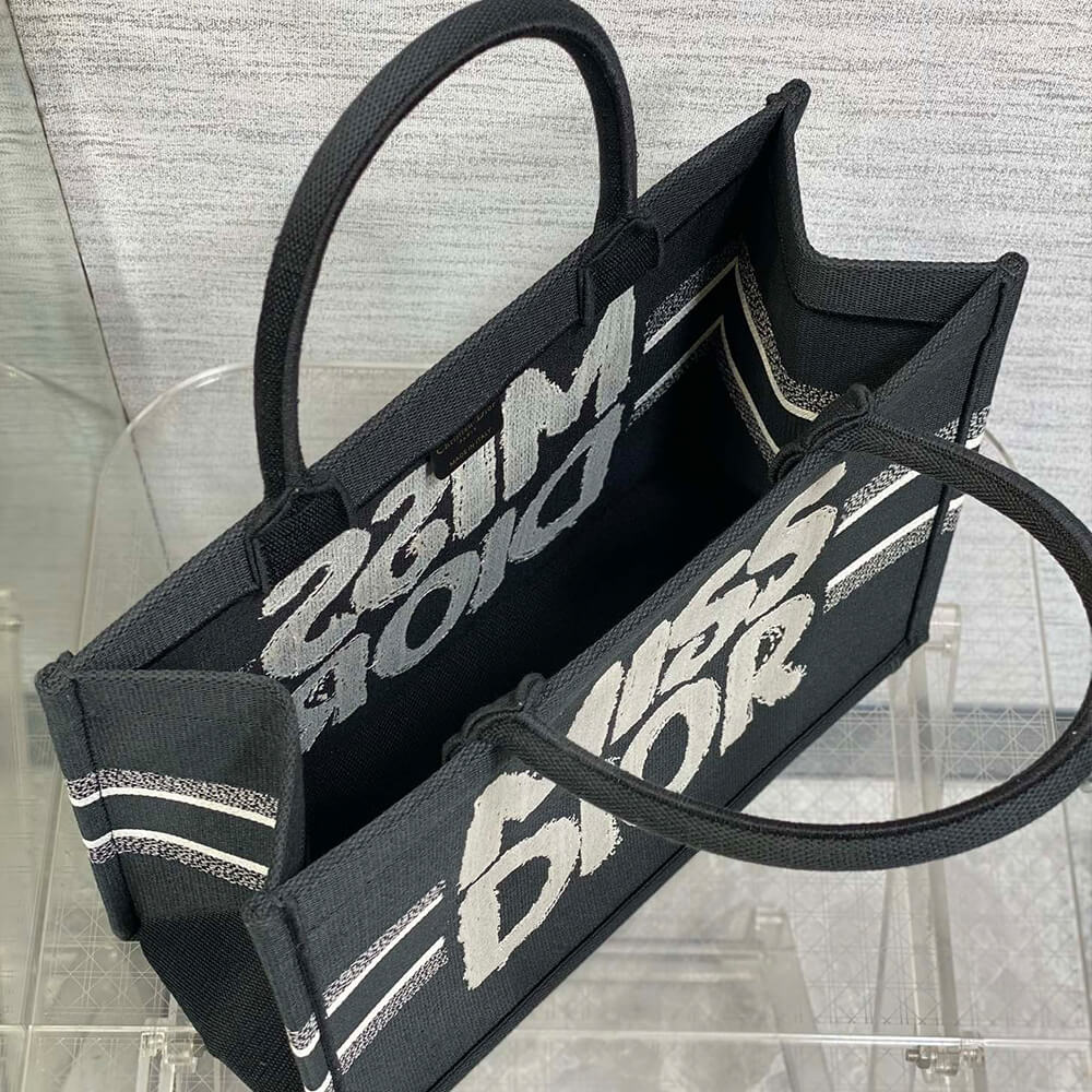 medium D*or book tote