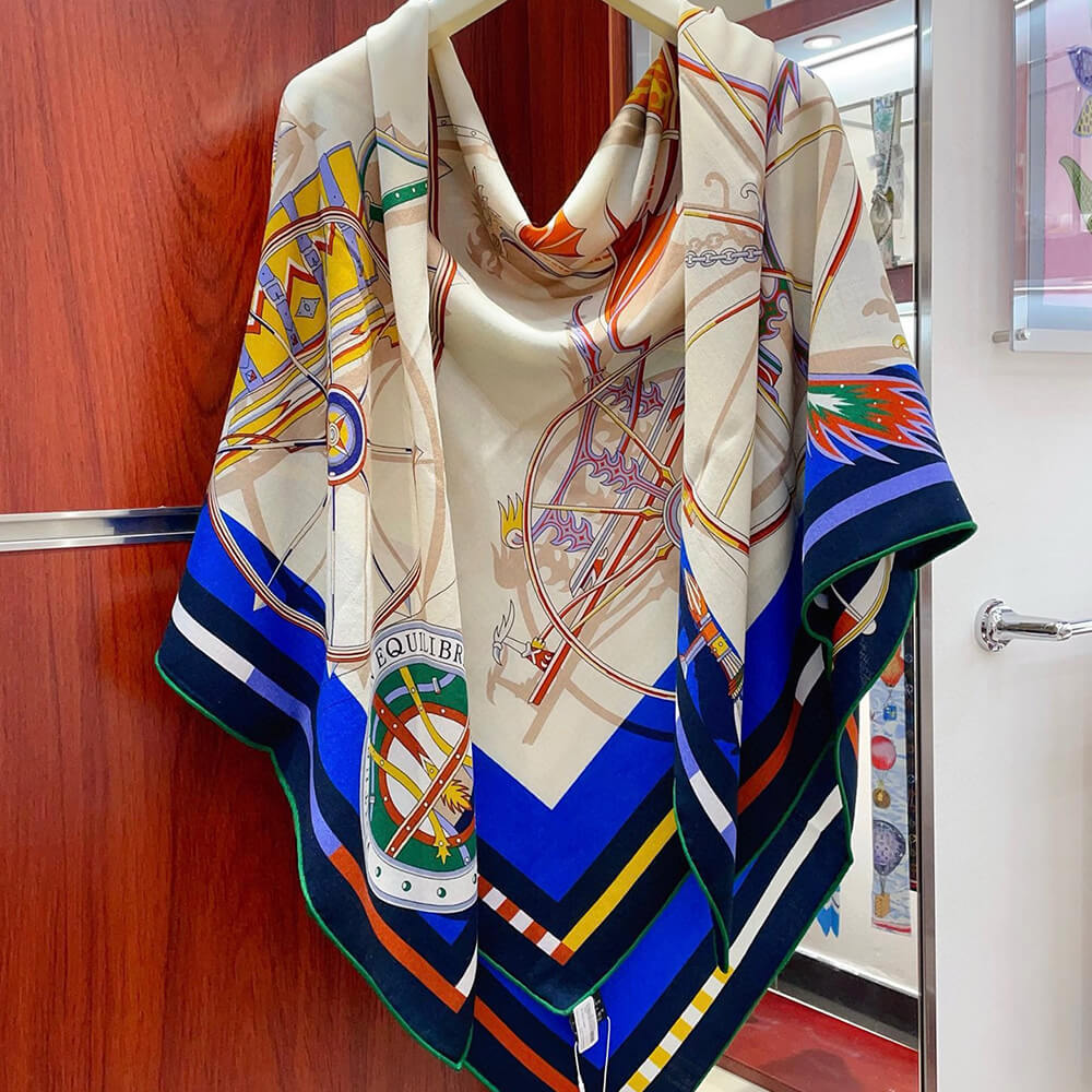 H**mes shawl