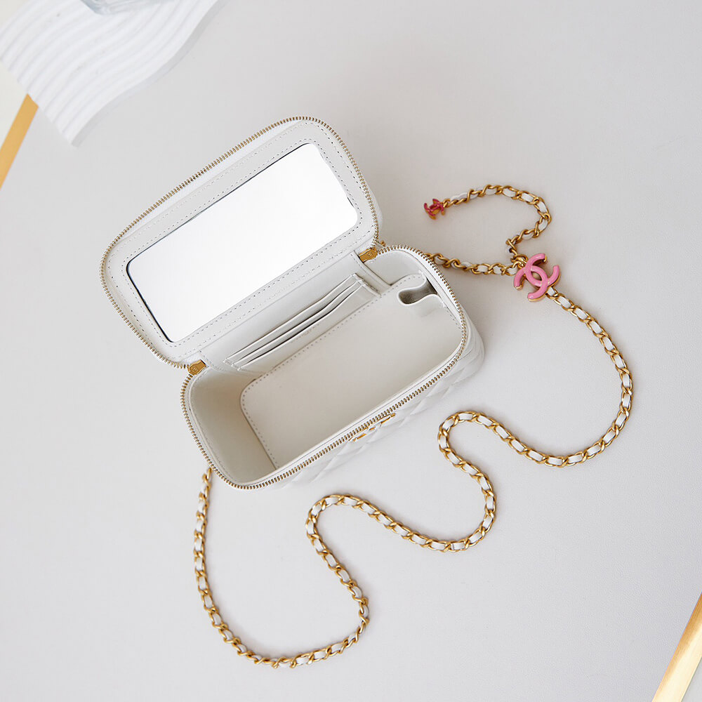 Ch*el vanity with chain(high-end grade)