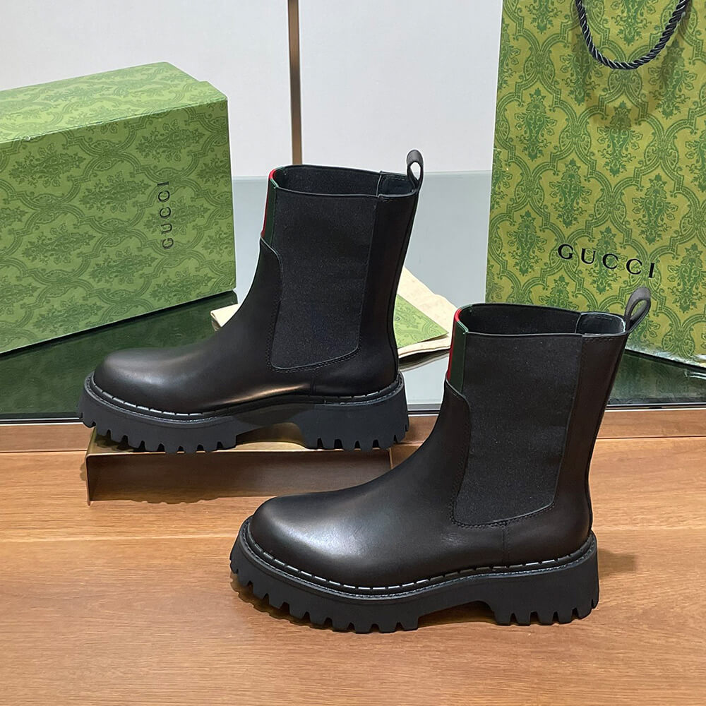 G*u*i women’s boot with web