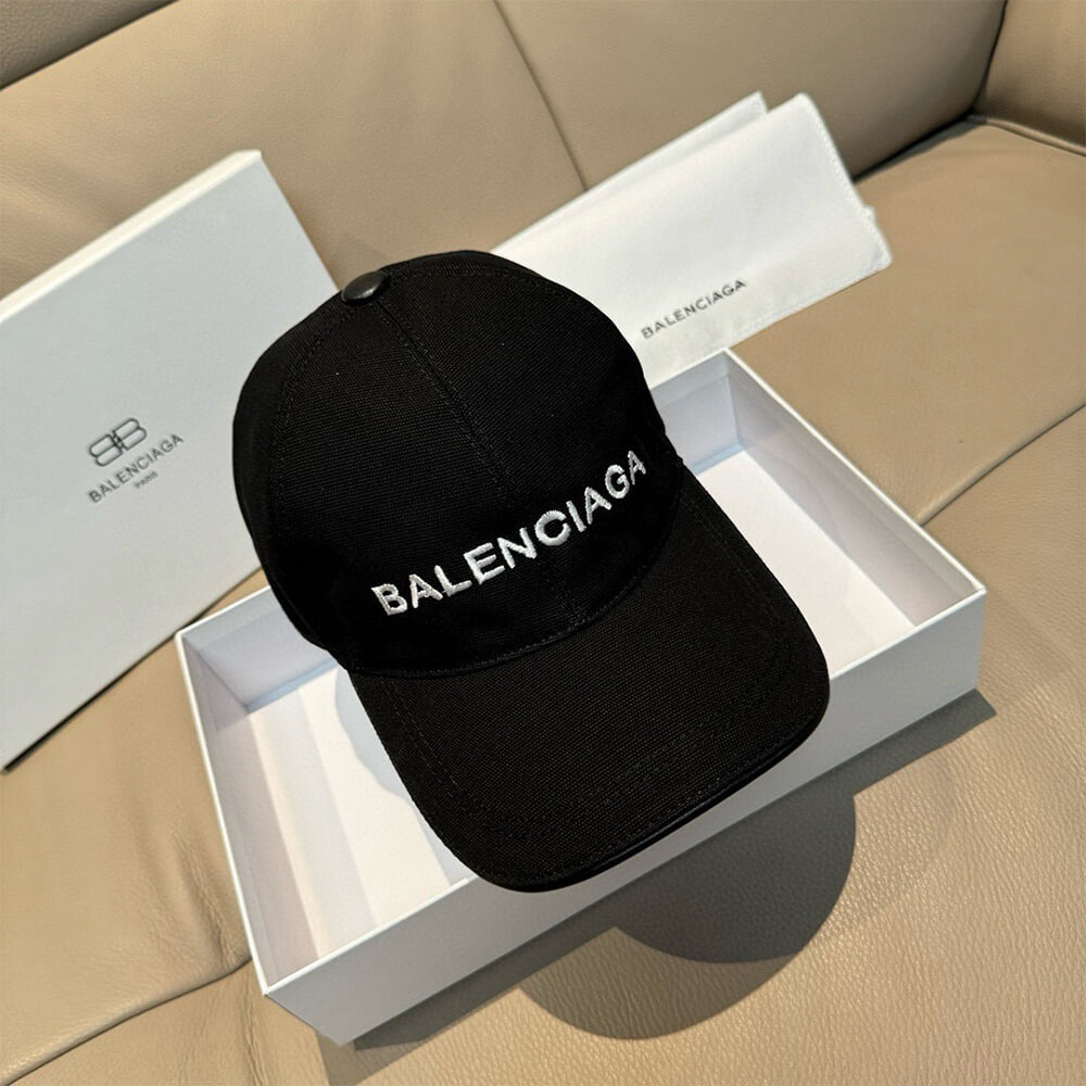 Ba*len*cia*ga cap