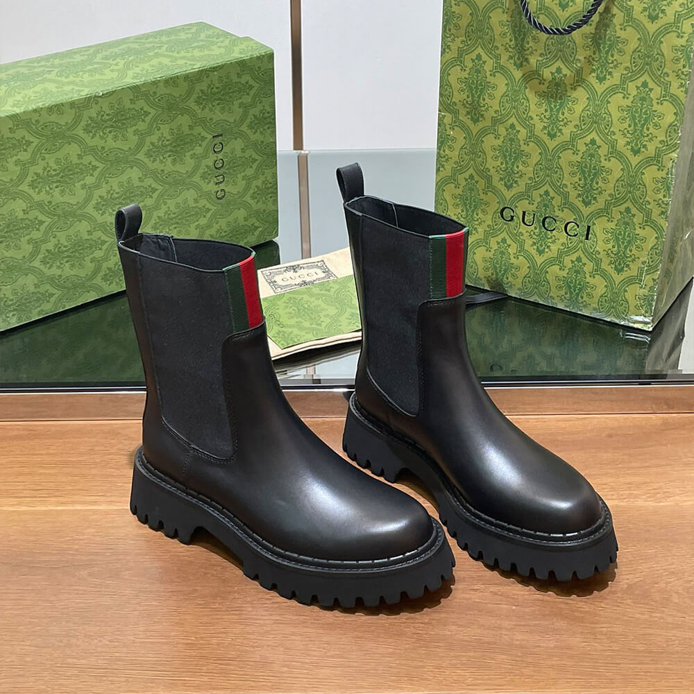 G*u*i women’s boot with web