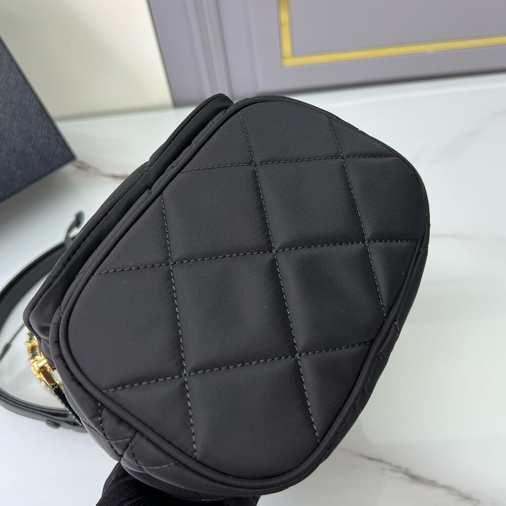 Pra*a re-edition 1995 chaîne re-nylon shoulder bag(high-end grade)
