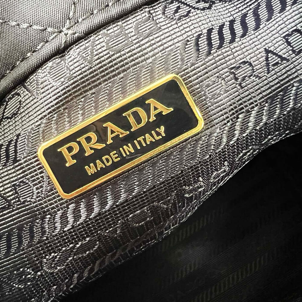 Pra*a re-edition 1995 chaîne re-nylon shoulder bag(high-end grade)