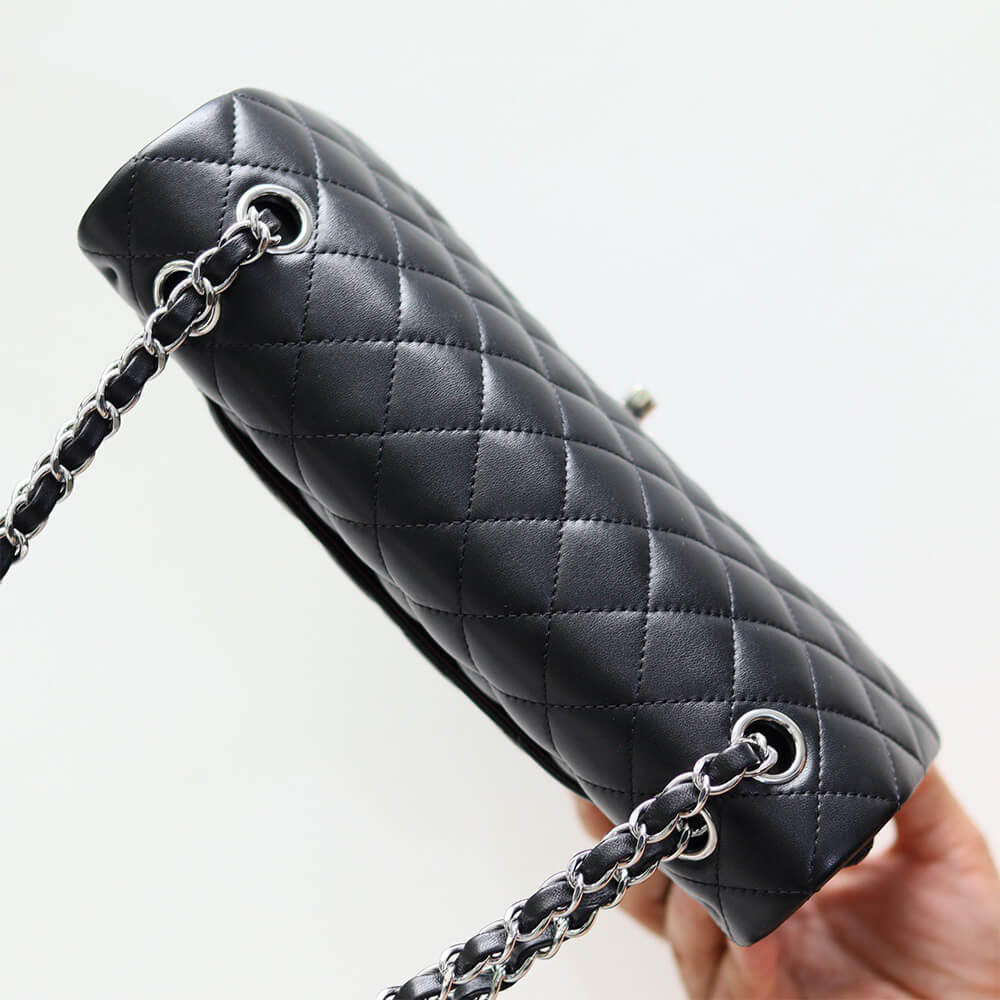 Ch*el classic flap handbag(tax-free grade)