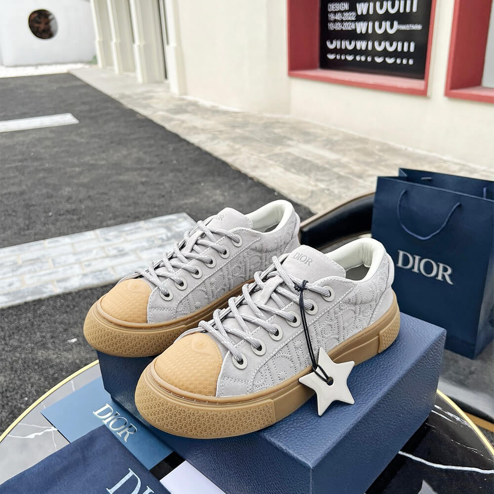 D*or b33 sneaker