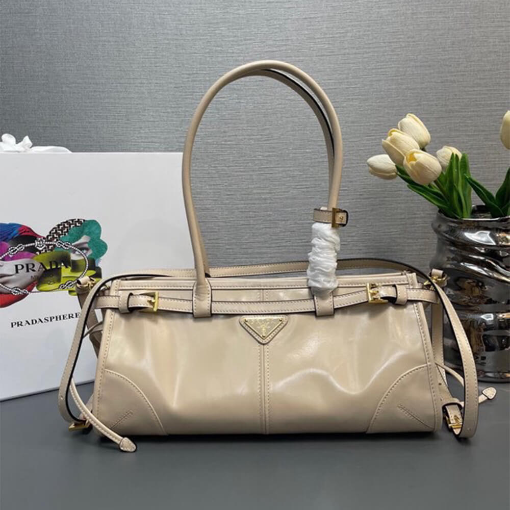 Pra*a medium leather handbag(high-end grade)