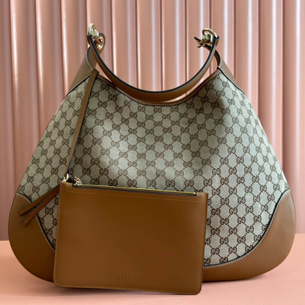 G*u*i b medium shoulder bag