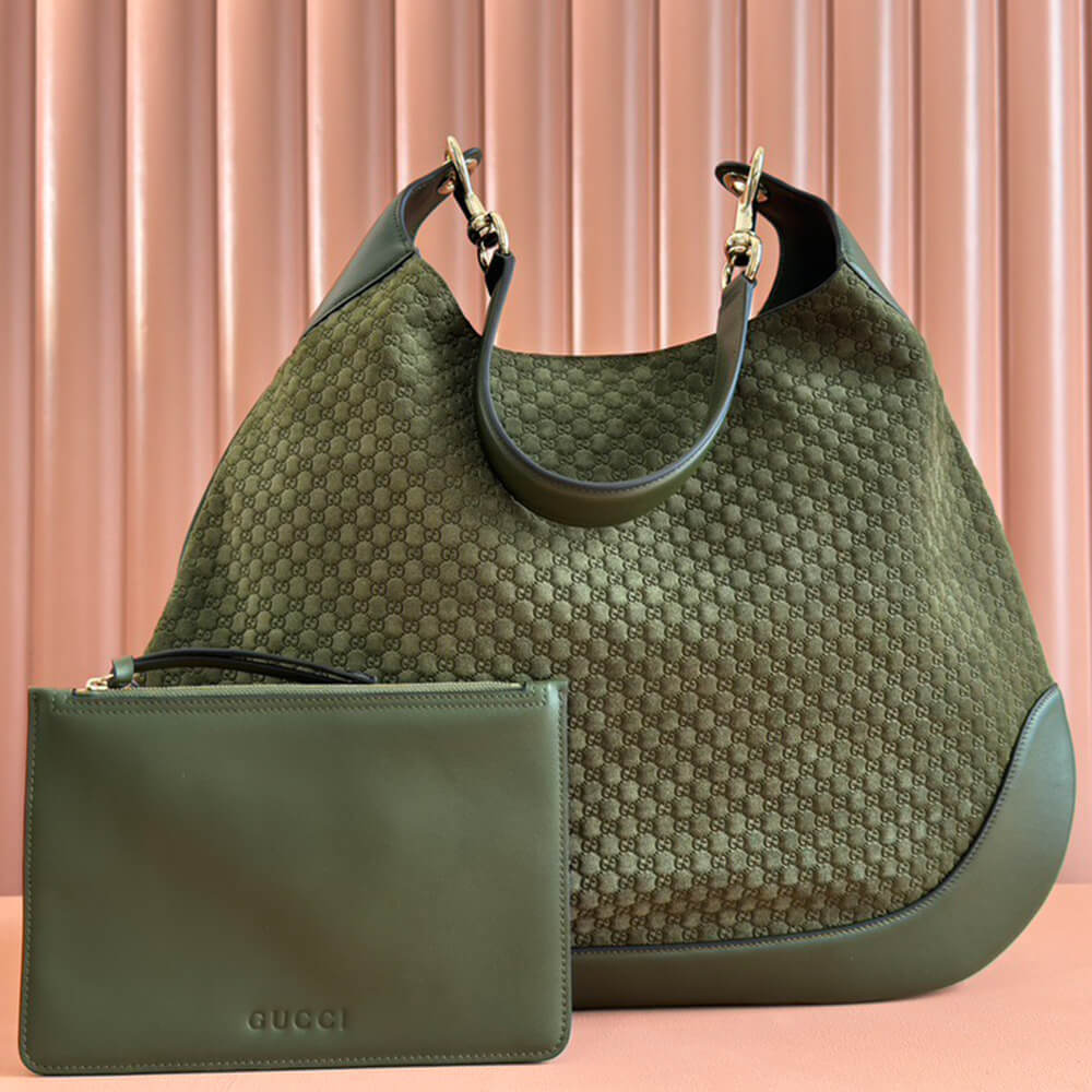 G*u*i b medium shoulder bag