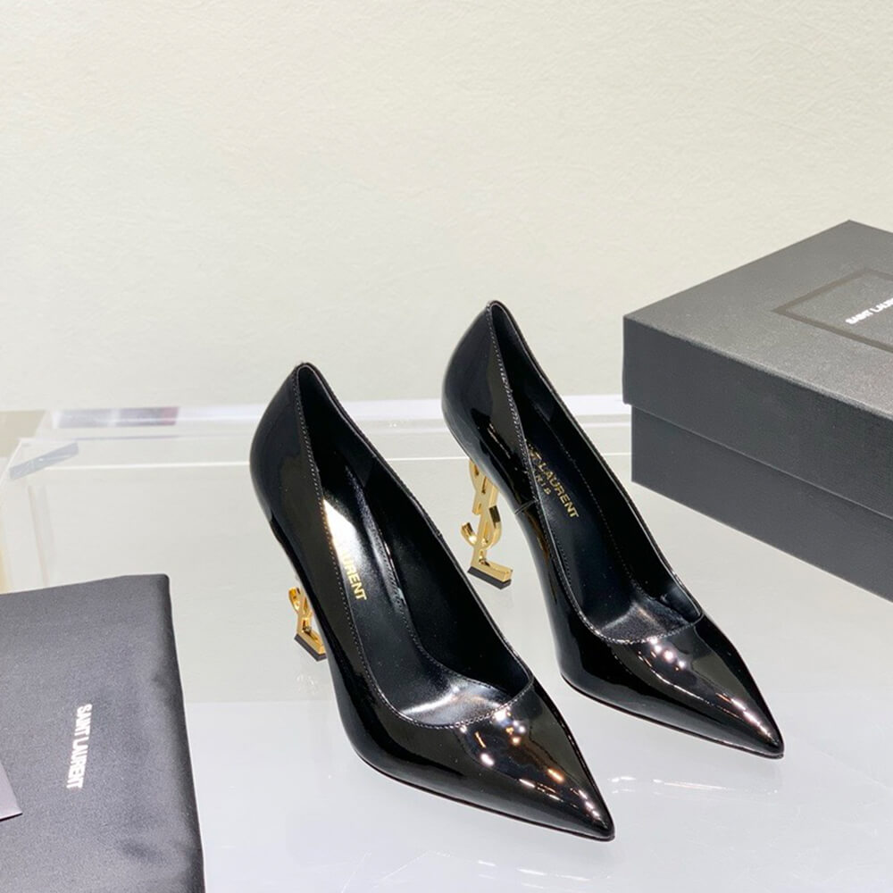 YSL OPYUM Pumps in patent leather