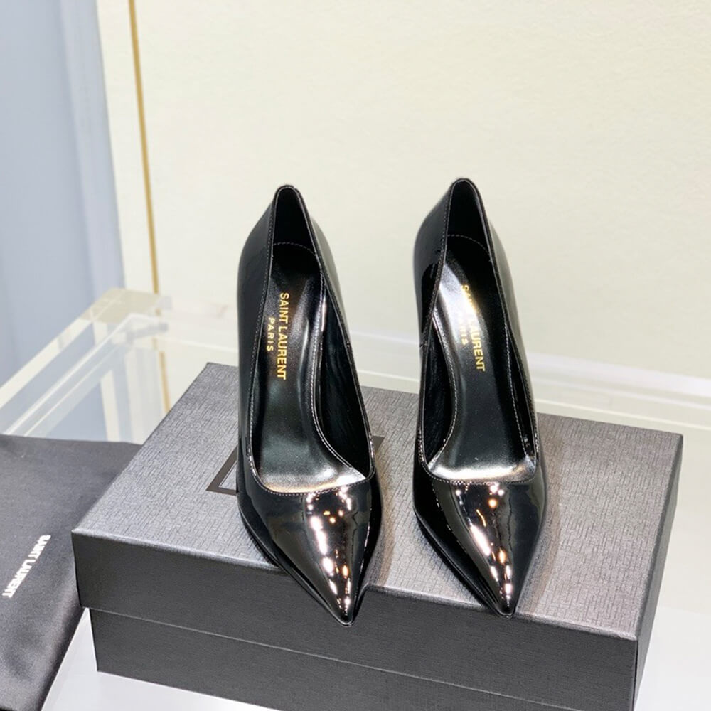 YSL OPYUM Pumps in patent leather