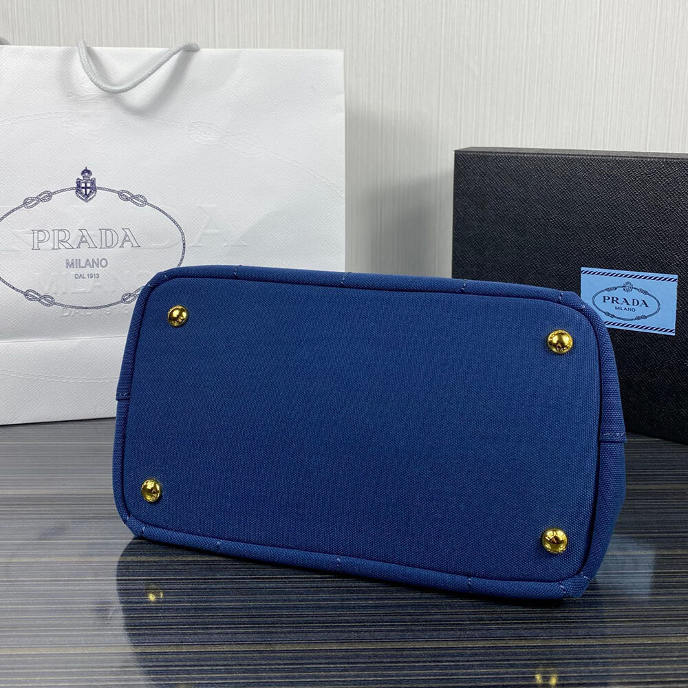 Pra*a canapa bag